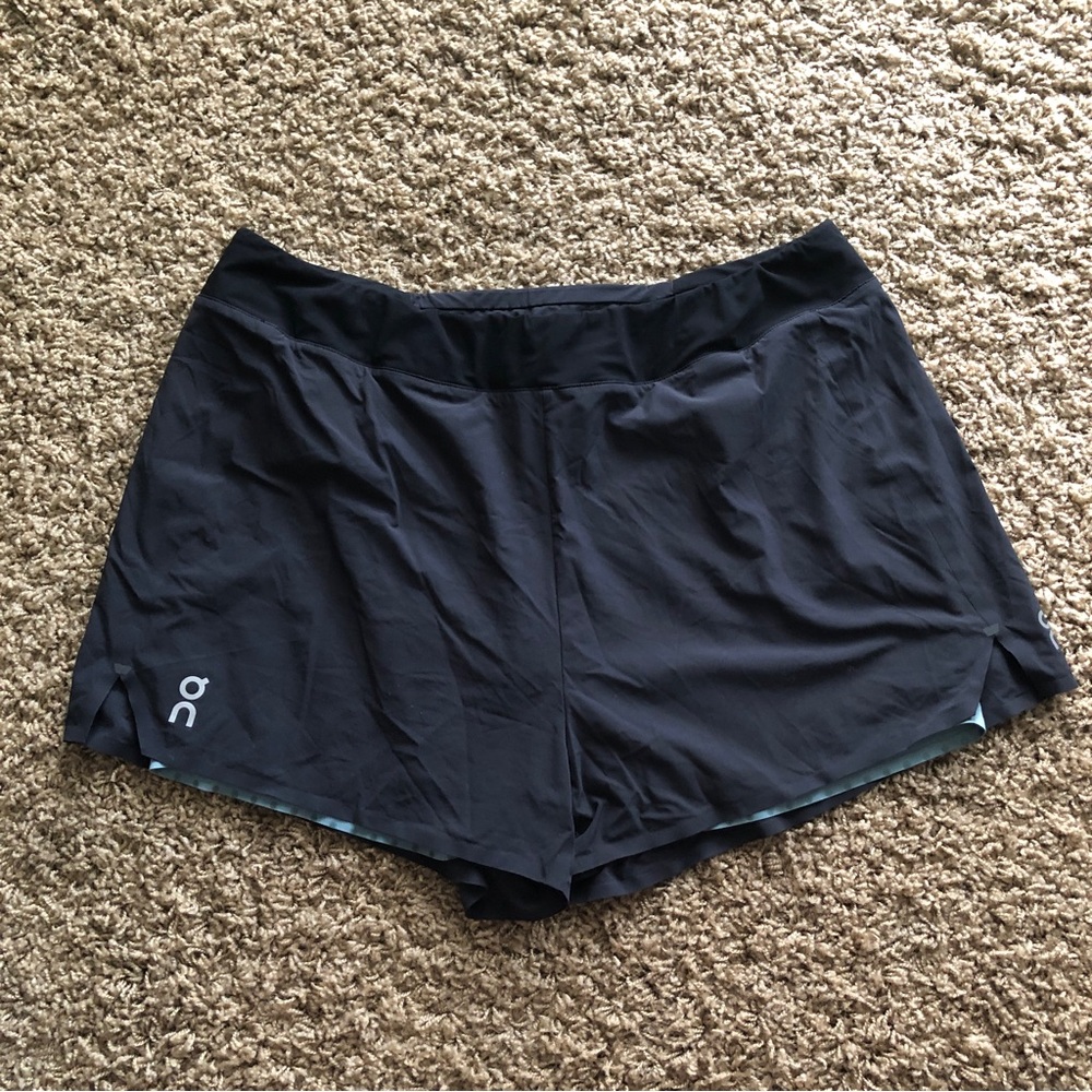 On Running Shorts Size Medium - image 1